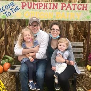 Meet your Posher, Danielle